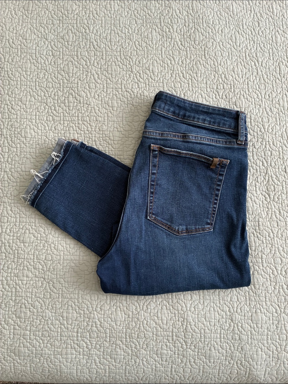 Joe's Jeans Medium Wash Ankle Crop Slim Blue Jeans Denim Pants Cuffed Raw Hem